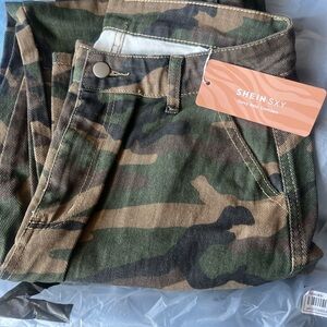 SHEIN SXY Camouflage Pants